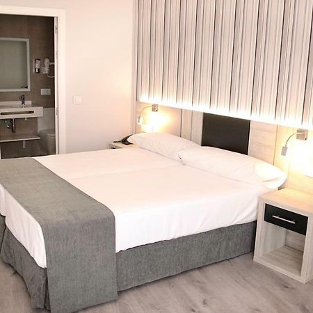 Parque Florida Hotel ซิวดัด-โรดรีโก ภายนอก รูปภาพ