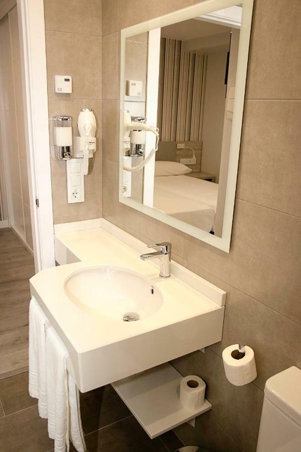 Parque Florida Hotel ซิวดัด-โรดรีโก ภายนอก รูปภาพ